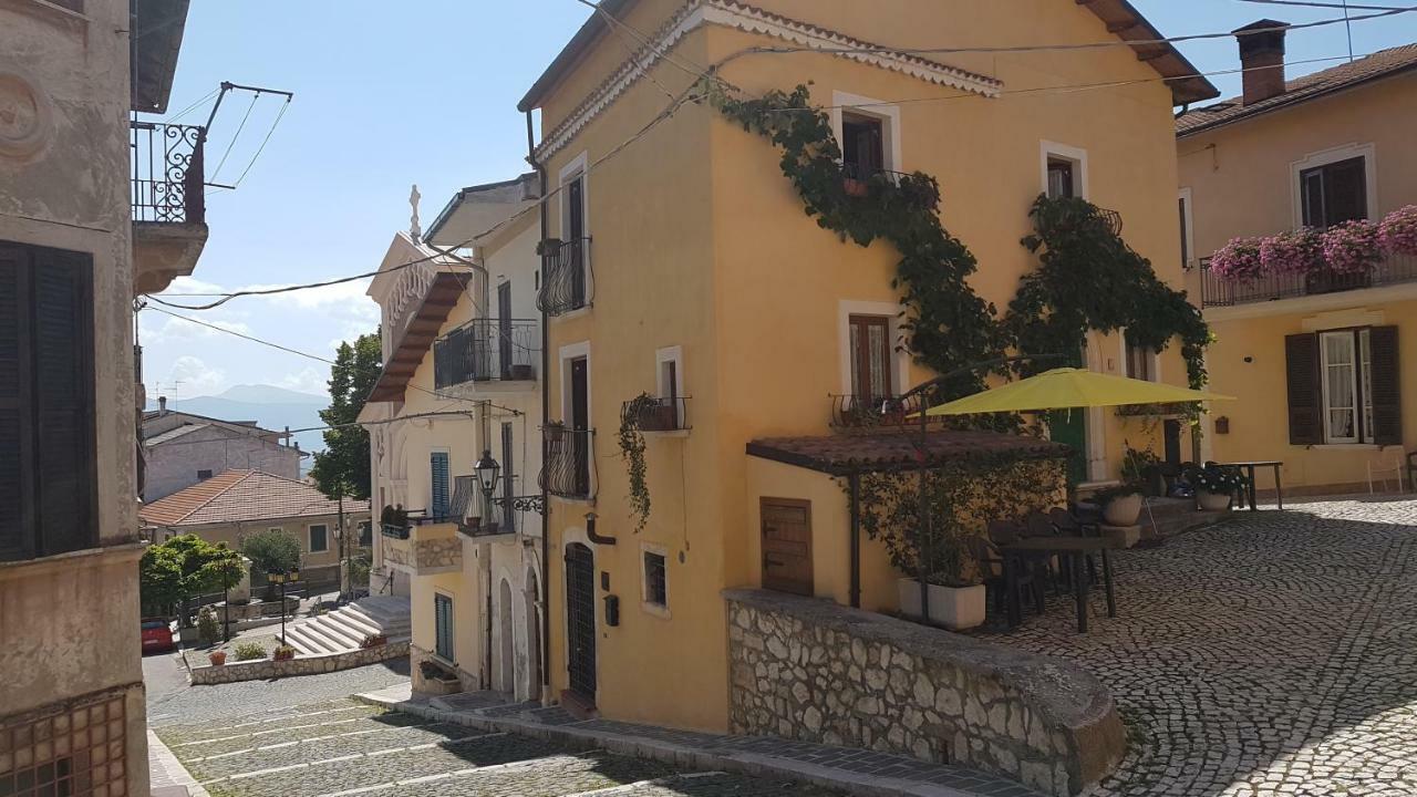 Villa Scaccia pensieri Cerchio Exterior foto
